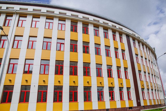 Преимущества заводской ламинации ПВХ-профиля