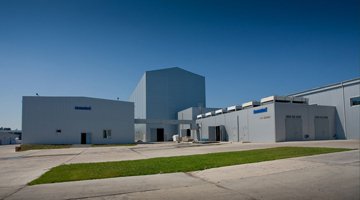 Дилеры компании «Интерстрой» посетили завод Deceuninck в Протвино