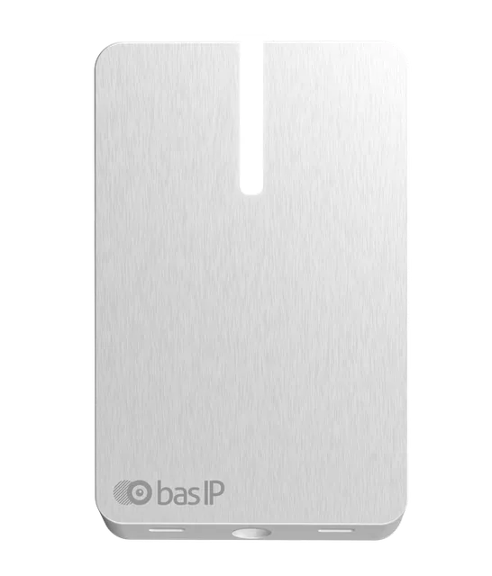 MR-03B White